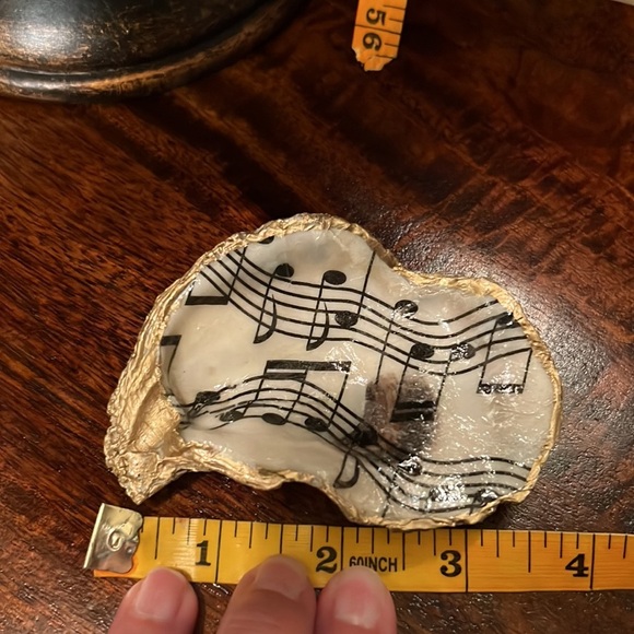 Handmade Trinket Holder, Music Notes, made of oyster shell - Picture 5 of 9
